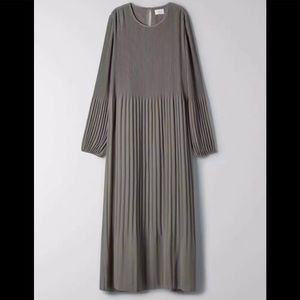 aritzia Wilfred Daydreamer Midi Dress sage green